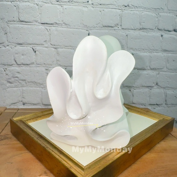 Halloween Goblin & Ghoul Flying Ghost Walking Dog - Picture 6 of 7